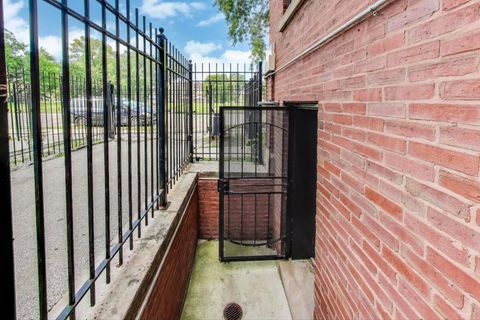 Tiny photo for 3735 S Lake Park Avenue #G, Chicago, IL 60653 (MLS # 12434028)