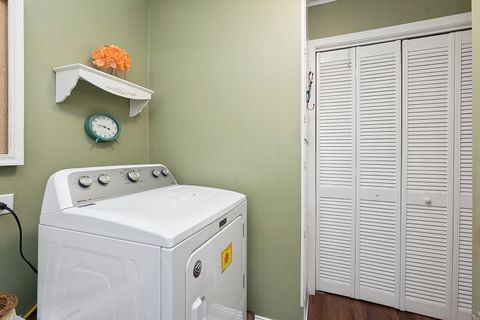 Tiny photo for 10825 Oxford Avenue, Chicago Ridge, IL 60415 (MLS # 12482883)