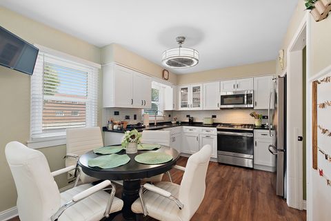 Tiny photo for 10825 Oxford Avenue, Chicago Ridge, IL 60415 (MLS # 12482883)