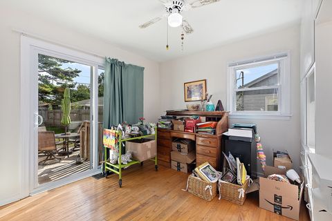 Tiny photo for 10825 Oxford Avenue, Chicago Ridge, IL 60415 (MLS # 12482883)