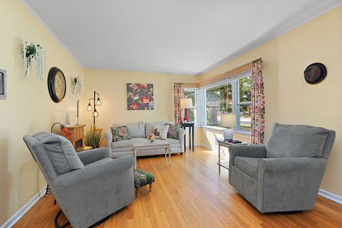 Tiny photo for 10825 Oxford Avenue, Chicago Ridge, IL 60415 (MLS # 12482883)