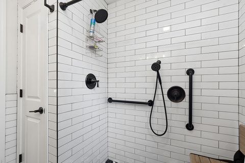 Tiny photo for 10825 Oxford Avenue, Chicago Ridge, IL 60415 (MLS # 12482883)