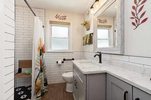 Tiny photo for 10825 Oxford Avenue, Chicago Ridge, IL 60415 (MLS # 12482883)