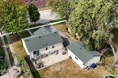 Tiny photo for 10825 Oxford Avenue, Chicago Ridge, IL 60415 (MLS # 12482883)