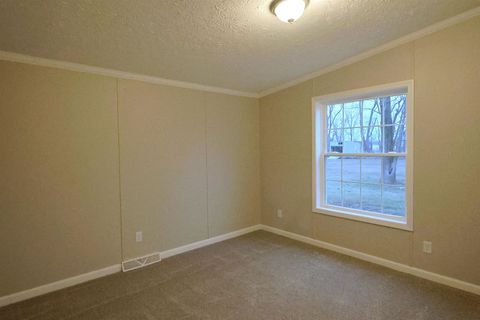 Tiny photo for 2114 Cedar Ave Avenue, Salem, IL 62881 (MLS # 100000457)