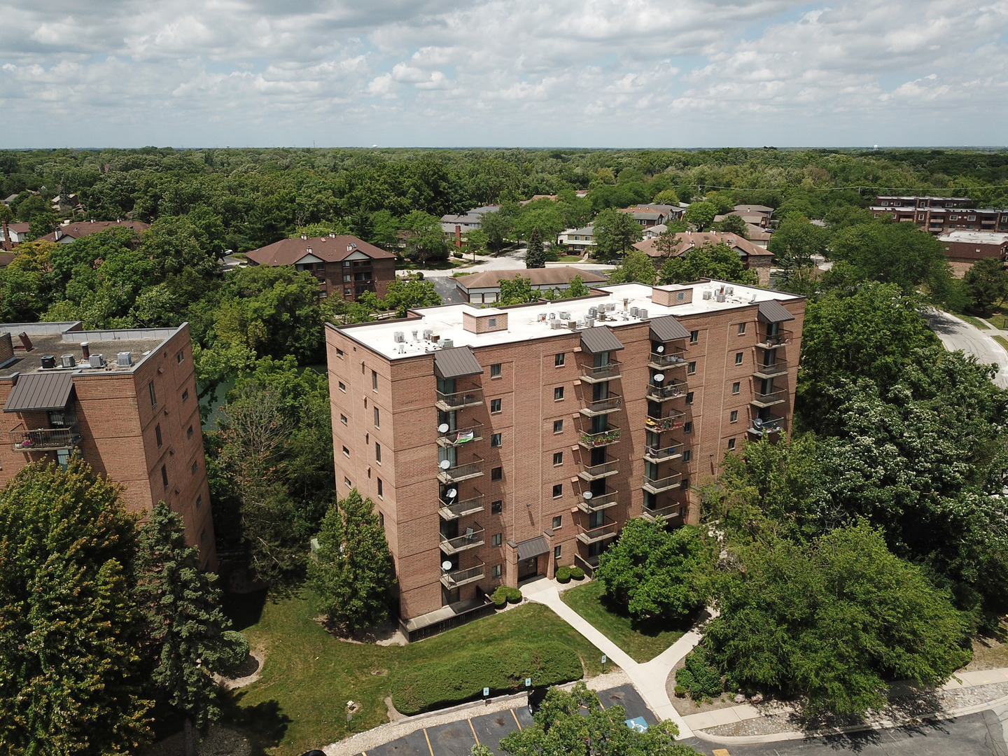 View Tinley Park, IL 60477 condo