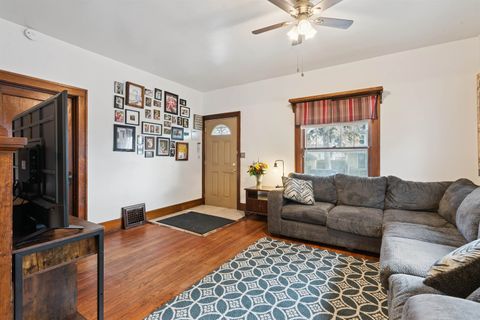 Tiny photo for 2128 N Sturdevant St Street, Davenport, IA 52804 (MLS # 100000281)