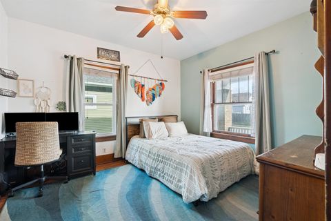 Tiny photo for 2128 N Sturdevant St Street, Davenport, IA 52804 (MLS # 100000281)