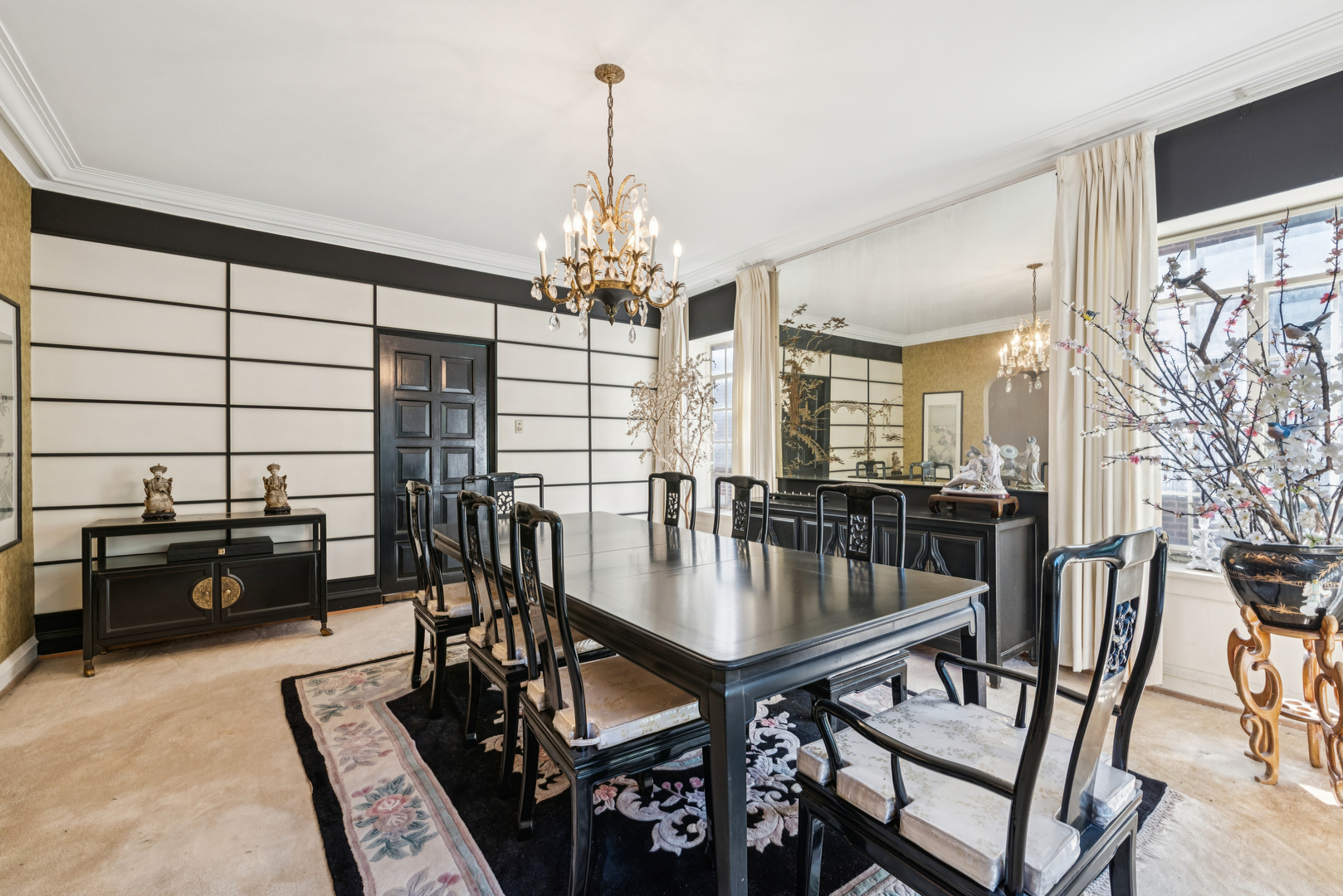 Chicago, Illinois 60649, United States, 4 Bedrooms Bedrooms, ,3 BathroomsBathrooms,Residential,Active,238971