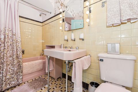 Tiny photo for 6731 S Cregier Avenue, Chicago, IL 60649 (MLS # 12510159)