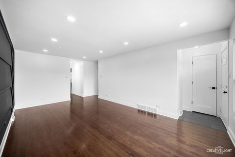 Tiny photo for 11101 S Ewing Avenue, Chicago, IL 60617 (MLS # 12625763)