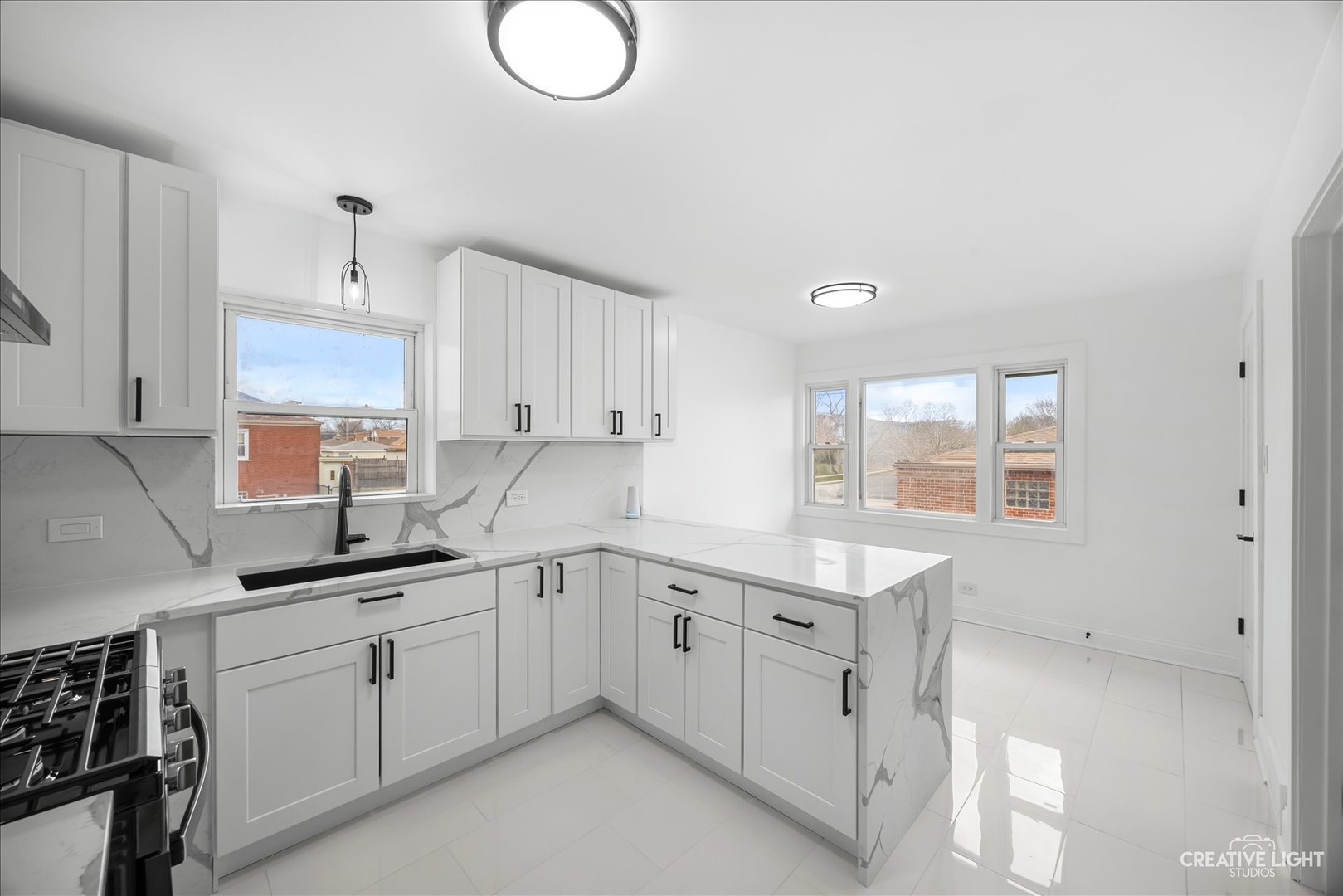 11101 S Ewing Avenue