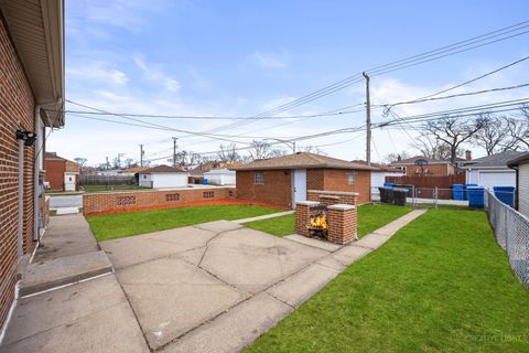 Tiny photo for 11101 S Ewing Avenue, Chicago, IL 60617 (MLS # 12625763)