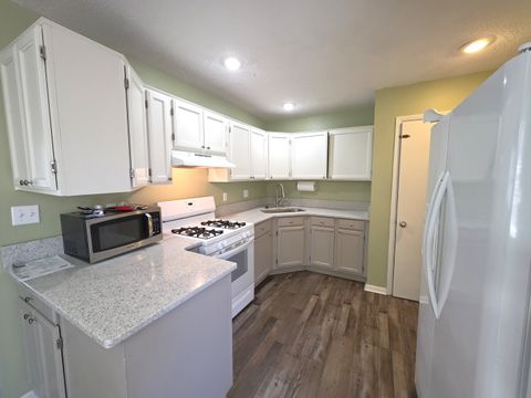 Tiny photo for 315 Colony Drive, Davenport, IA 52806 (MLS # 12591153)