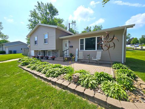Tiny photo for 315 Colony Drive, Davenport, IA 52806 (MLS # 12591153)