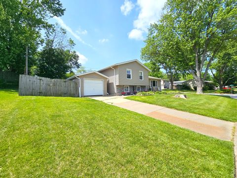 Tiny photo for 315 Colony Drive, Davenport, IA 52806 (MLS # 12591153)