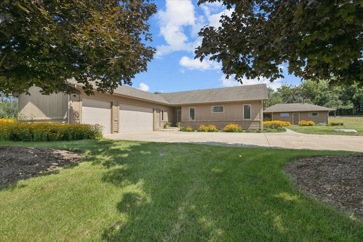 27175 N Gilmer Road