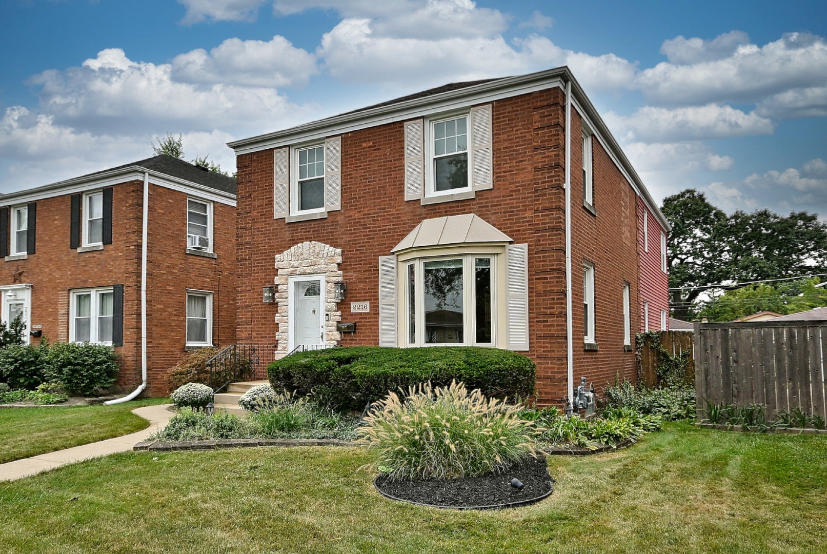 2216 N 76th Court