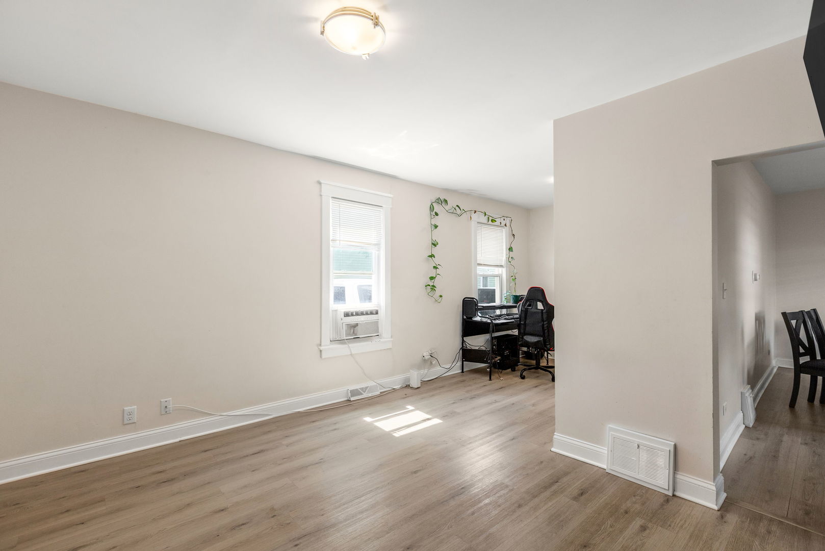 556 Caroline Place