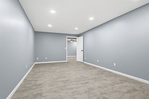 Tiny photo for 2702 Westbrook Drive, Bloomington, IL 61705 (MLS # 12522843)