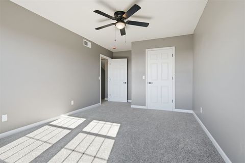 Tiny photo for 2702 Westbrook Drive, Bloomington, IL 61705 (MLS # 12522843)