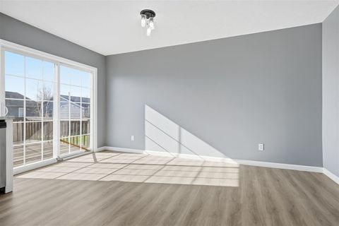 Tiny photo for 2702 Westbrook Drive, Bloomington, IL 61705 (MLS # 12522843)