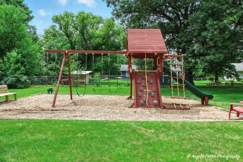 Tiny photo for 4119 White Ash Road, Crystal Lake, IL 60014 (MLS # 12548088)