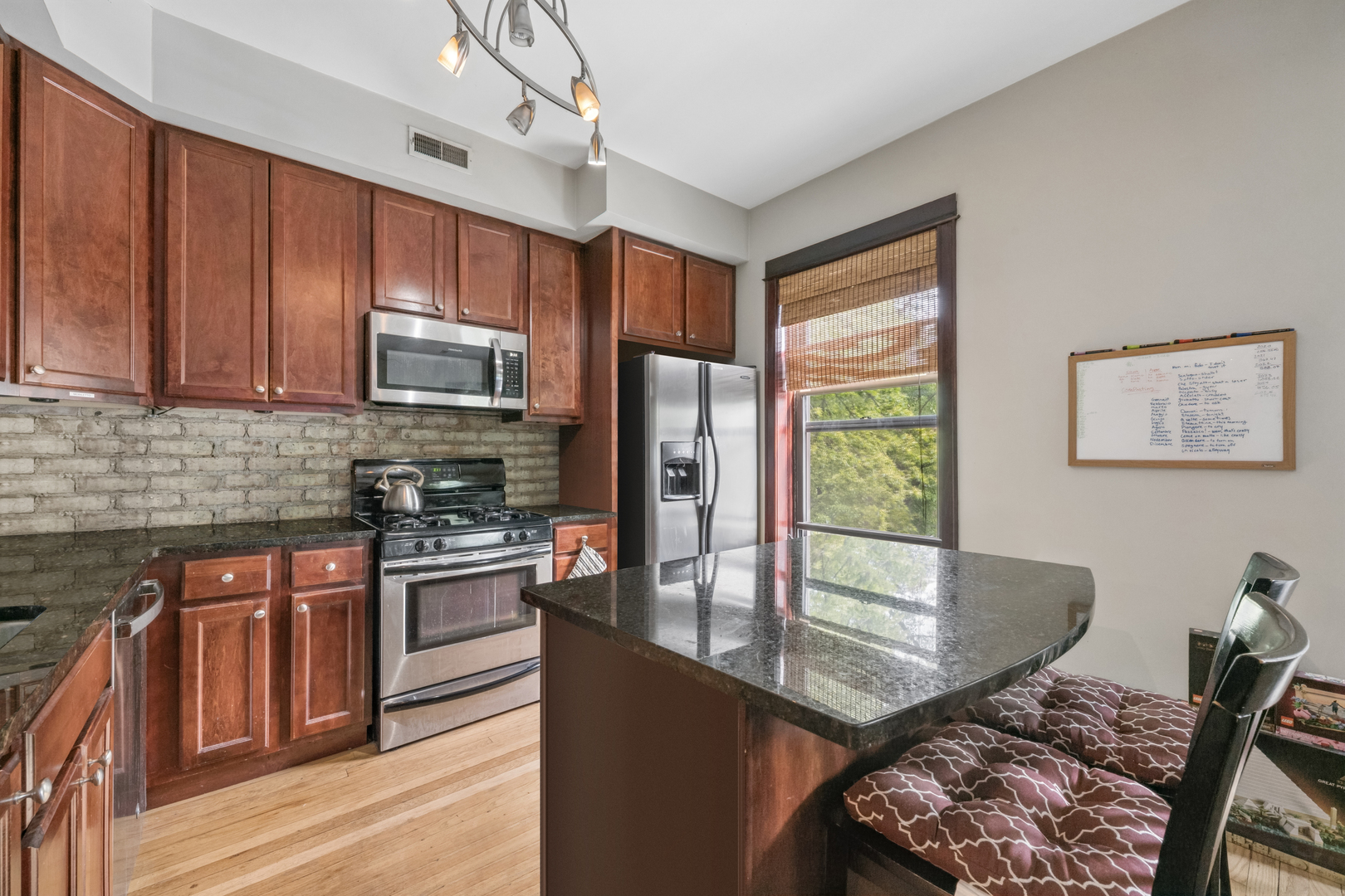 842 W Newport Avenue 2S