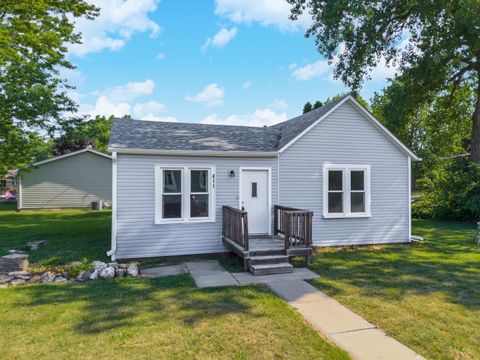 Photo of 411 E Mazon Street, Gardner, IL 60424 (MLS # 12556817)