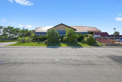 1195 S Milwaukee Avenue Libertyville IL 60048