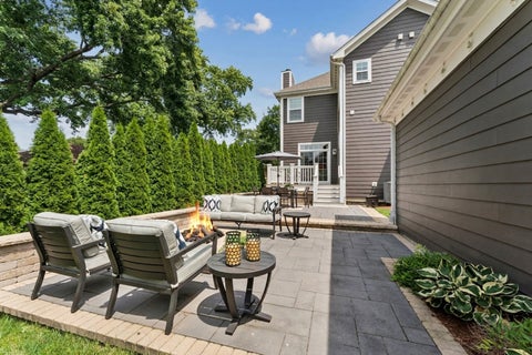 Tiny photo for 404 W Olive Street, Arlington Heights, IL 60004 (MLS # 12702584)