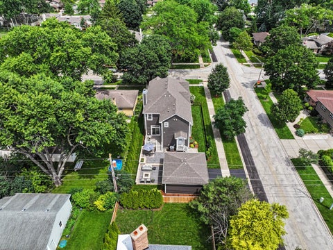 Tiny photo for 404 W Olive Street, Arlington Heights, IL 60004 (MLS # 12702584)
