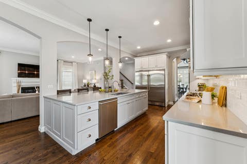 Tiny photo for 404 W Olive Street, Arlington Heights, IL 60004 (MLS # 12702584)