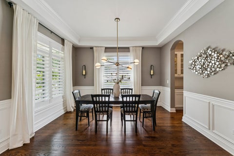 Tiny photo for 404 W Olive Street, Arlington Heights, IL 60004 (MLS # 12702584)