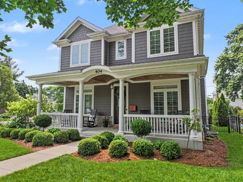 Tiny photo for 404 W Olive Street, Arlington Heights, IL 60004 (MLS # 12702584)