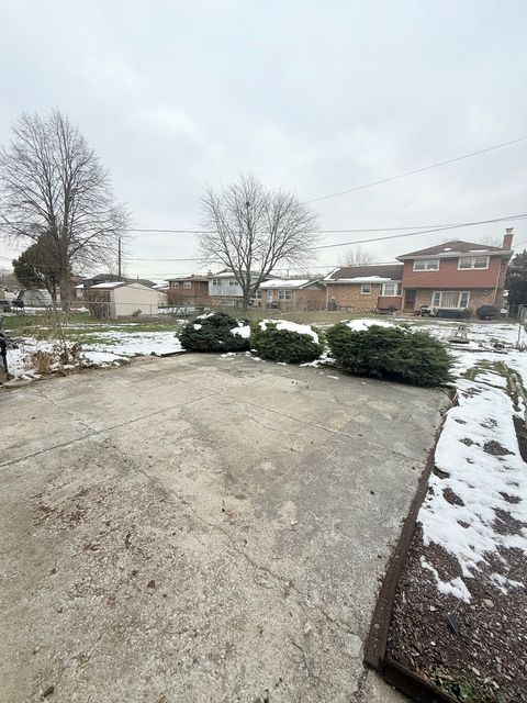 Tiny photo for 17125 Cregier Avenue, South Holland, IL 60473 (MLS # 12531767)