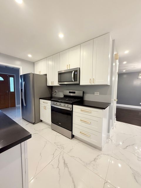 Tiny photo for 17125 Cregier Avenue, South Holland, IL 60473 (MLS # 12531767)