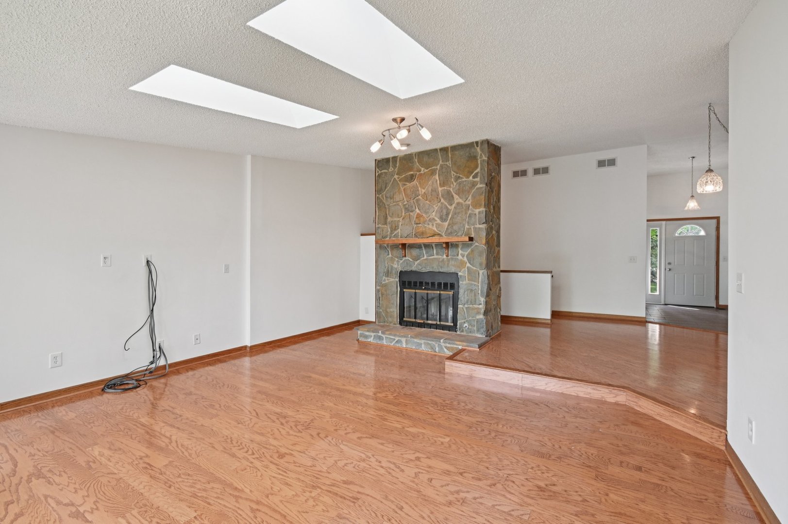 38W608 Sunvale Drive