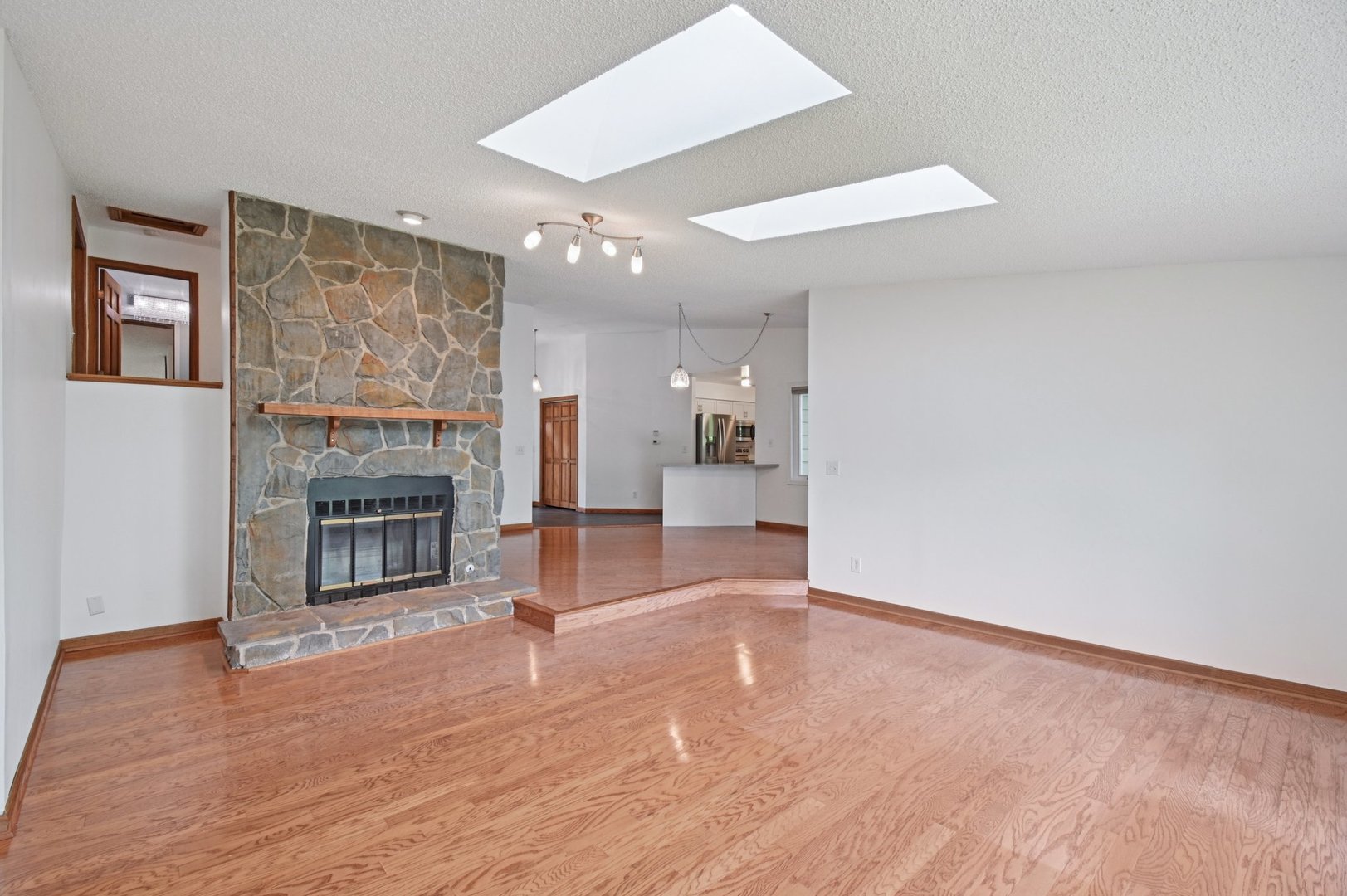38W608 Sunvale Drive