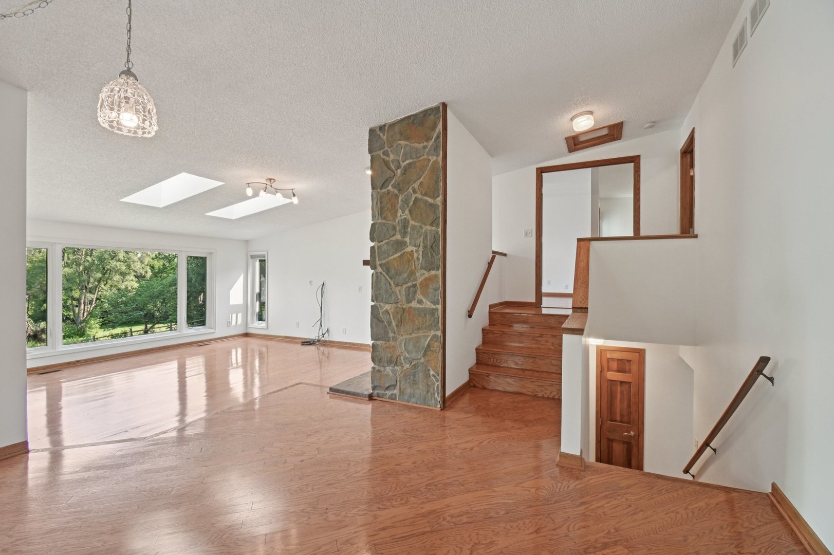 38W608 Sunvale Drive