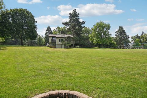 Tiny photo for 38W608 Sunvale Drive, Elgin, IL 60124 (MLS # 12423813)