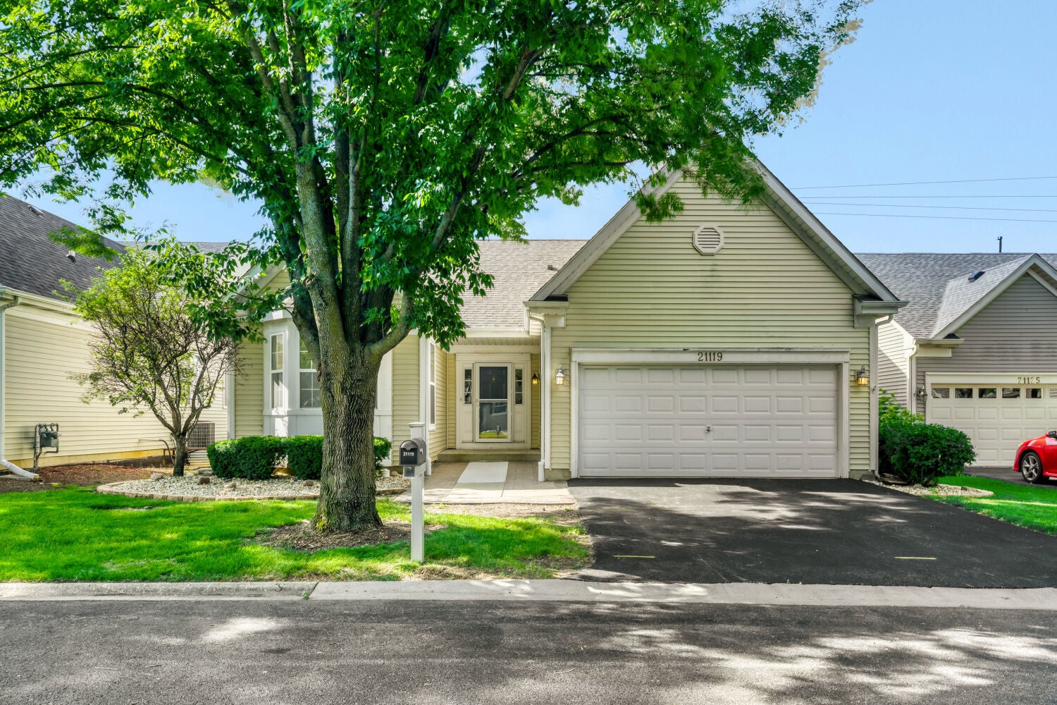21119 W Walnut Lane