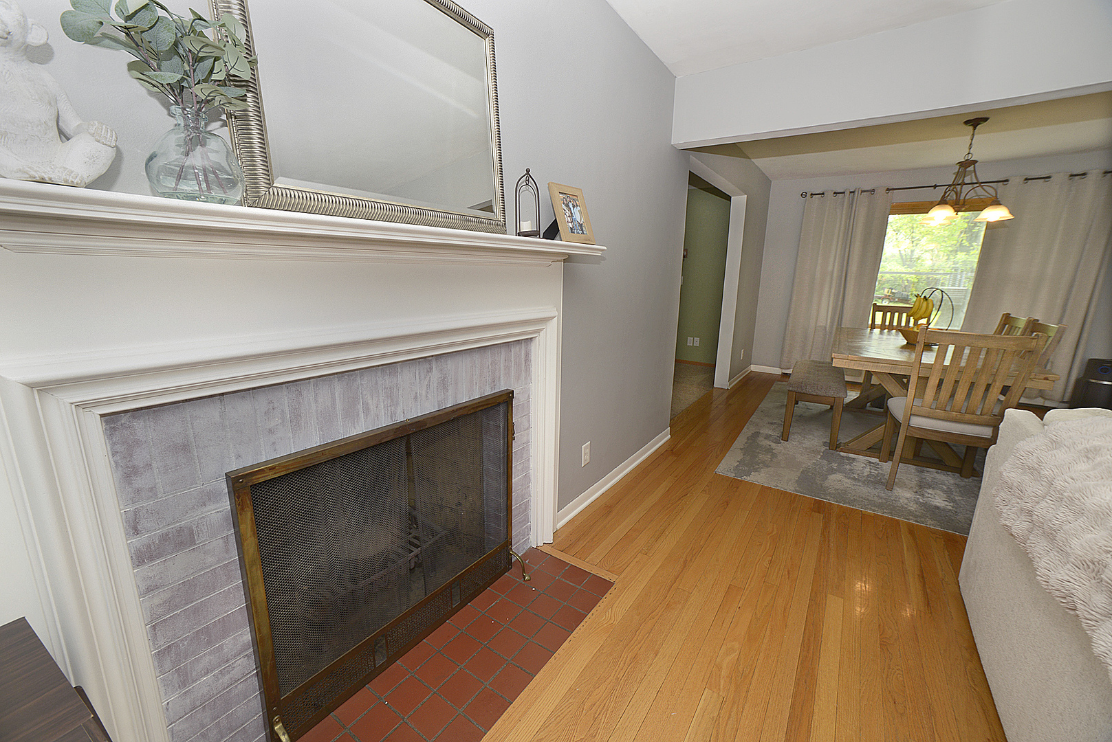 2506 Sunset Boulevard