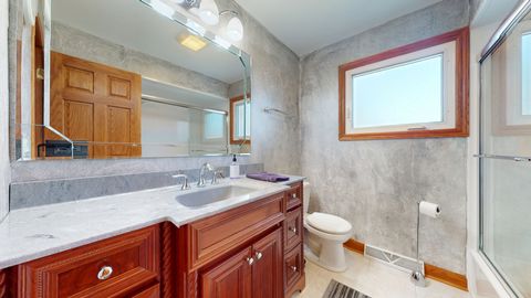 Tiny photo for 6442 W 88th Street, Oak Lawn, IL 60453 (MLS # 12465343)