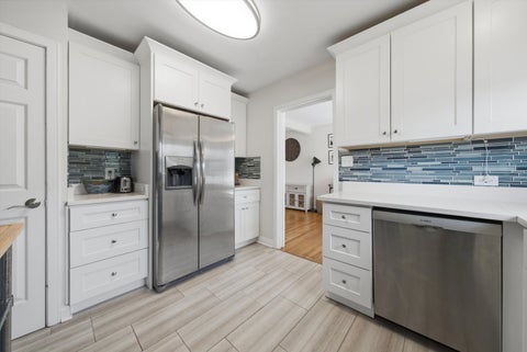 Tiny photo for 1402 E Evergreen Street, Wheaton, IL 60187 (MLS # 12750727)