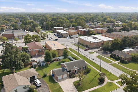 Tiny photo for 1402 E Evergreen Street, Wheaton, IL 60187 (MLS # 12750727)