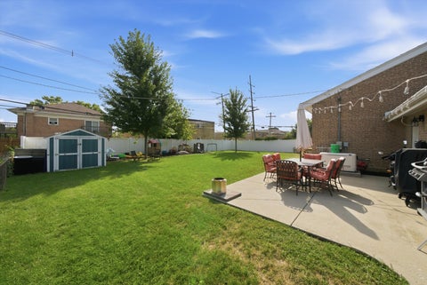 Tiny photo for 1402 E Evergreen Street, Wheaton, IL 60187 (MLS # 12750727)