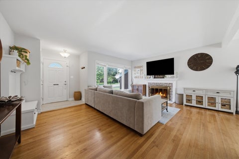 Tiny photo for 1402 E Evergreen Street, Wheaton, IL 60187 (MLS # 12750727)