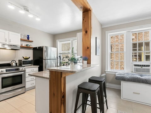 Tiny photo for 7358 N Damen Avenue #2N, Chicago, IL 60645 (MLS # 12696621)