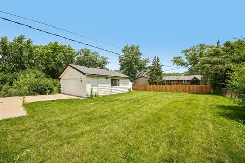 Tiny photo for 1425 N Wilke Road, Arlington Heights, IL 60004 (MLS # 12678702)